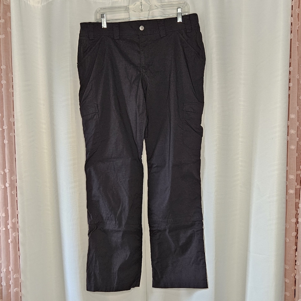 Duluth Trading Co. black nylon hiking pants size 16 x 33